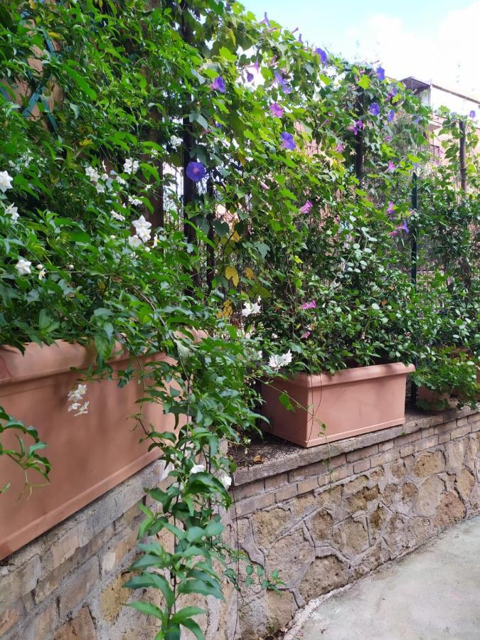 Angolo Sul Giardino Rome Exterior photo